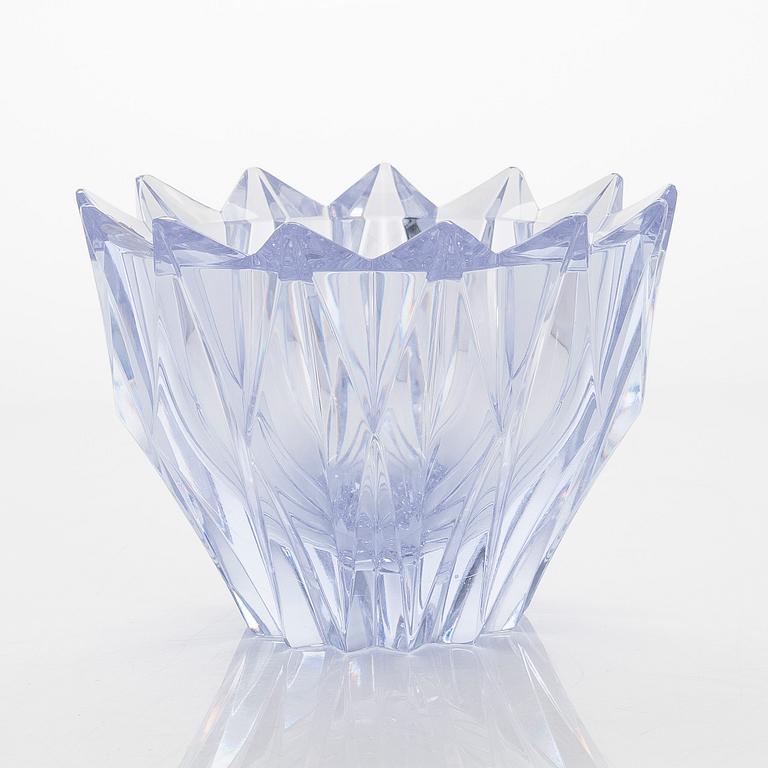 Aimo Okkolin, malja, "Lumpeenkukka", signeerattu Aimo Okkolin Riihimäen Lasi Oy.