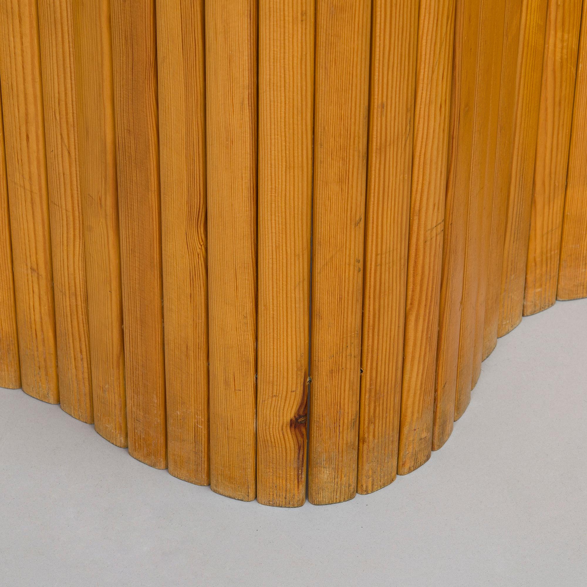 Alvar Aalto, vikskärm, modell 100 för O.Y. Huonekalu- ja Rakennustyötehdas A.B. 1900-talets mitt.