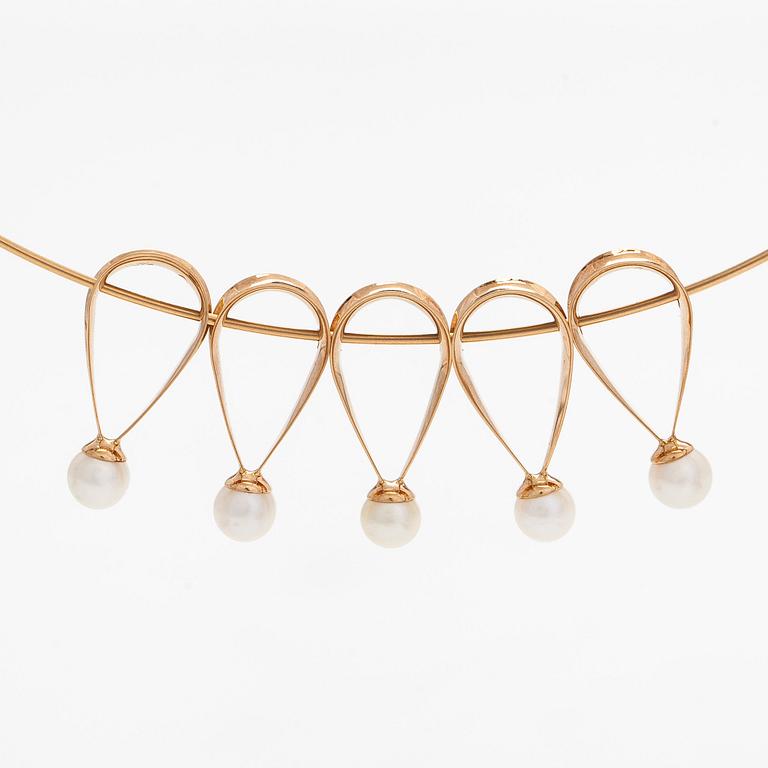 Elis Kauppi, A 14K gold necklace with cultured pearls. Kupittaan kulta, Turku.