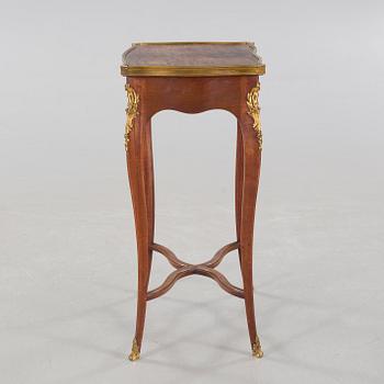 BORD, nyrokoko, signerat P. Sormani (Paul Sormani), Paris, 1800-talets andra hälft.