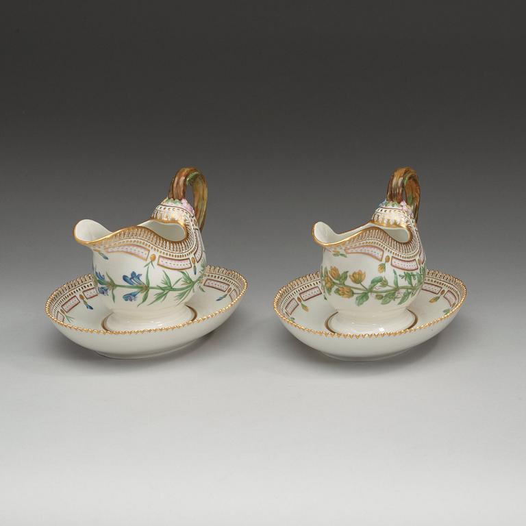 SÅSSNIPOR, ett par, porslin. "Flora Danica", Royal Copenhagen, Danmark, 1900-tal.