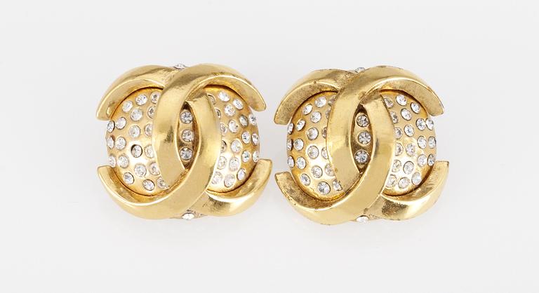 A pair of Chanel earclips.