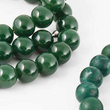 COLLIER, 2 st samt ÖRHÄNGEN, malakit samt troligtvis jade, Ole Lynggaard.