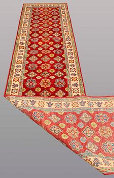 GALLERIMATTA, Kazak design 525 x 80 cm.