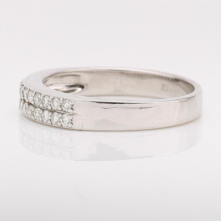 RING, 14K vitguld och diamanter.