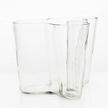 Alvar Aalto, vas, 3030, signerad Alvar Aalto 3030. Iittala 1950-tal.