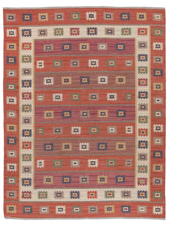 Märta Måås-Fjetterström, a flat weave 'Röd grön äng' carpet, c. 402 x 305 cm, signed MMF.