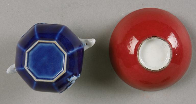 MINIATYRER, 2 st, porslin, Kina tidigt 1900-tal.