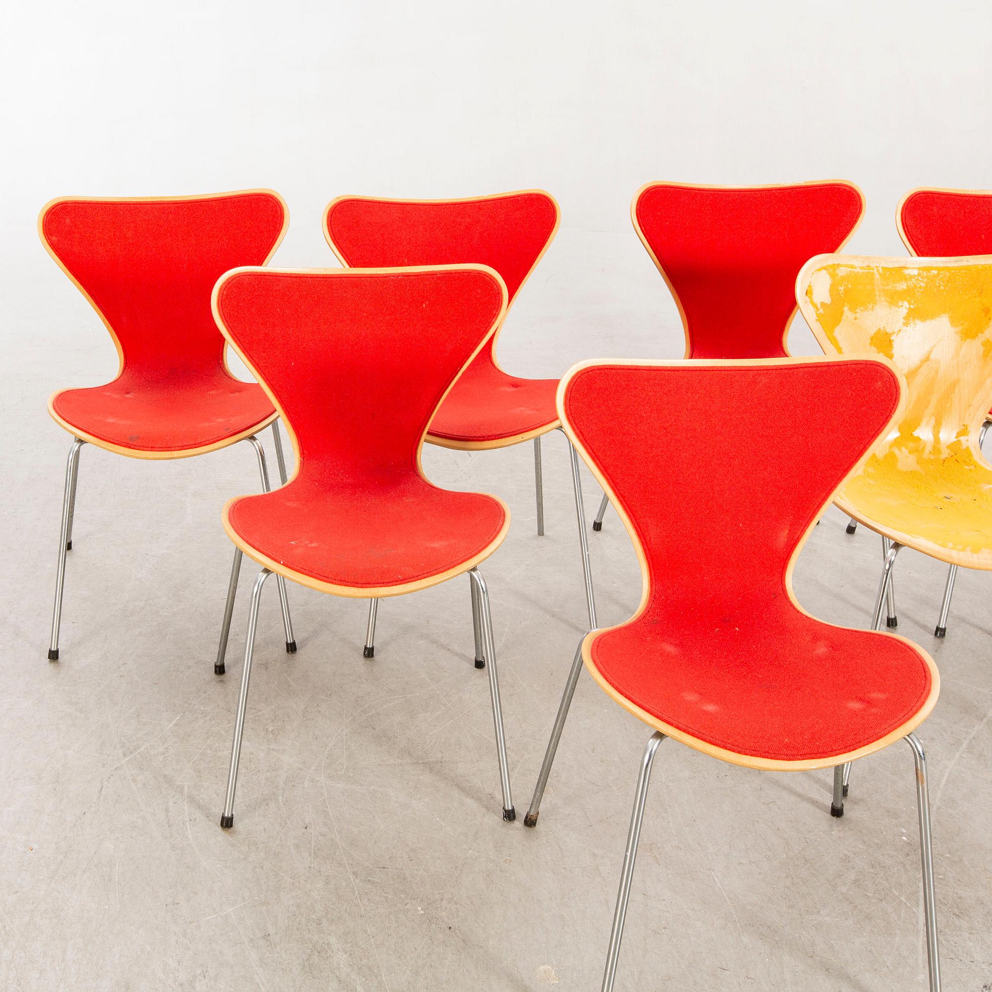 Arne Jacobsen, 7 "Seven" for Fritz Hansen Denmark.