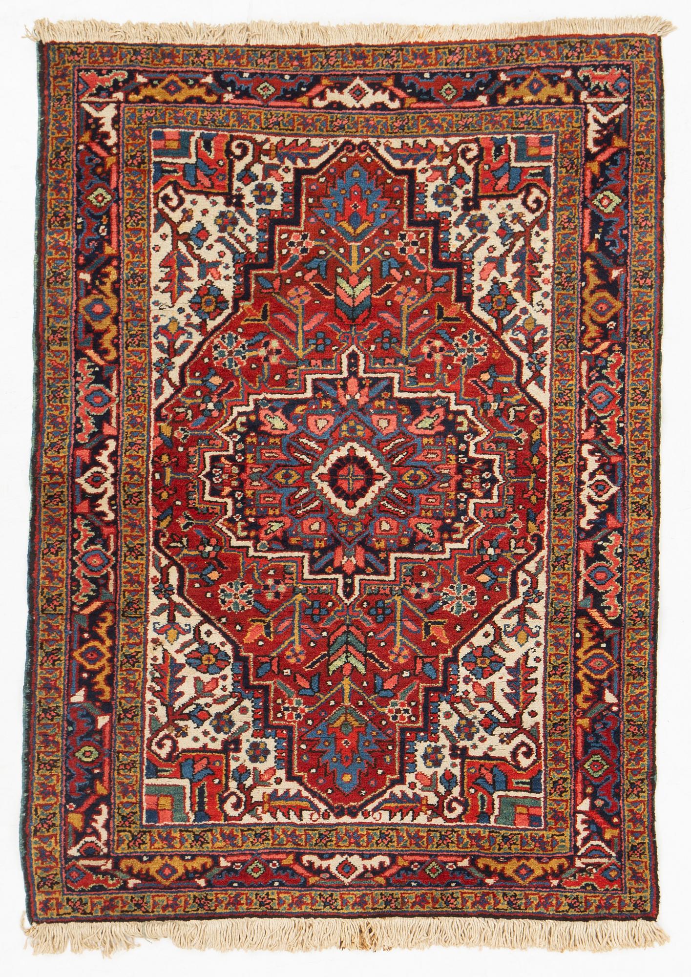 Matto, Antiikki/semi-antiikki Heris/Gorovan, noin 155 x 112 cm.