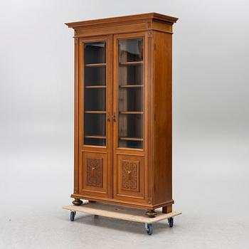 Bookcase, around the year 1900.