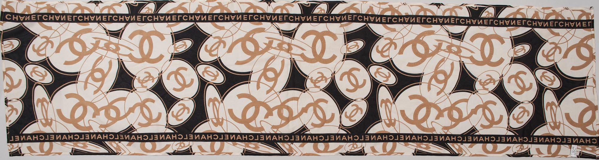 SCARF, Chanel.