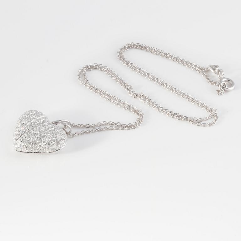 HÄNGE, med briljantslipade diamanter ca 1.20 ct.