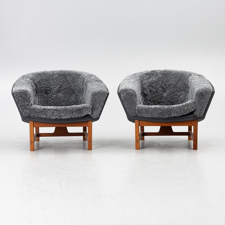 Lennart Bender, fåtöljer, ett par, "Corona", Ulferts, 1900-talets andra hälft.