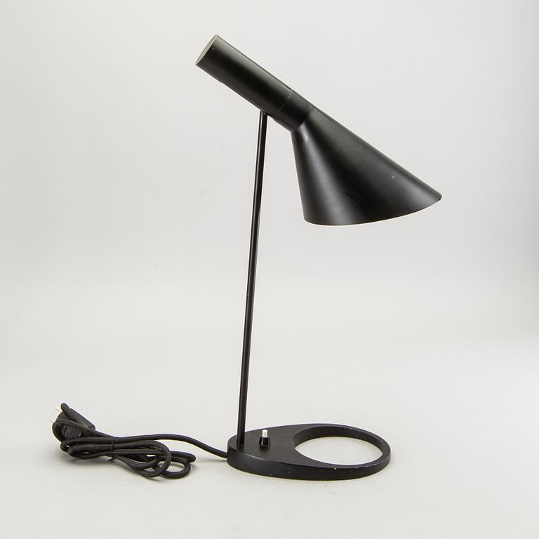 Arne Jacobsen, , bordslampa, "AJ", Louis Poulsen.