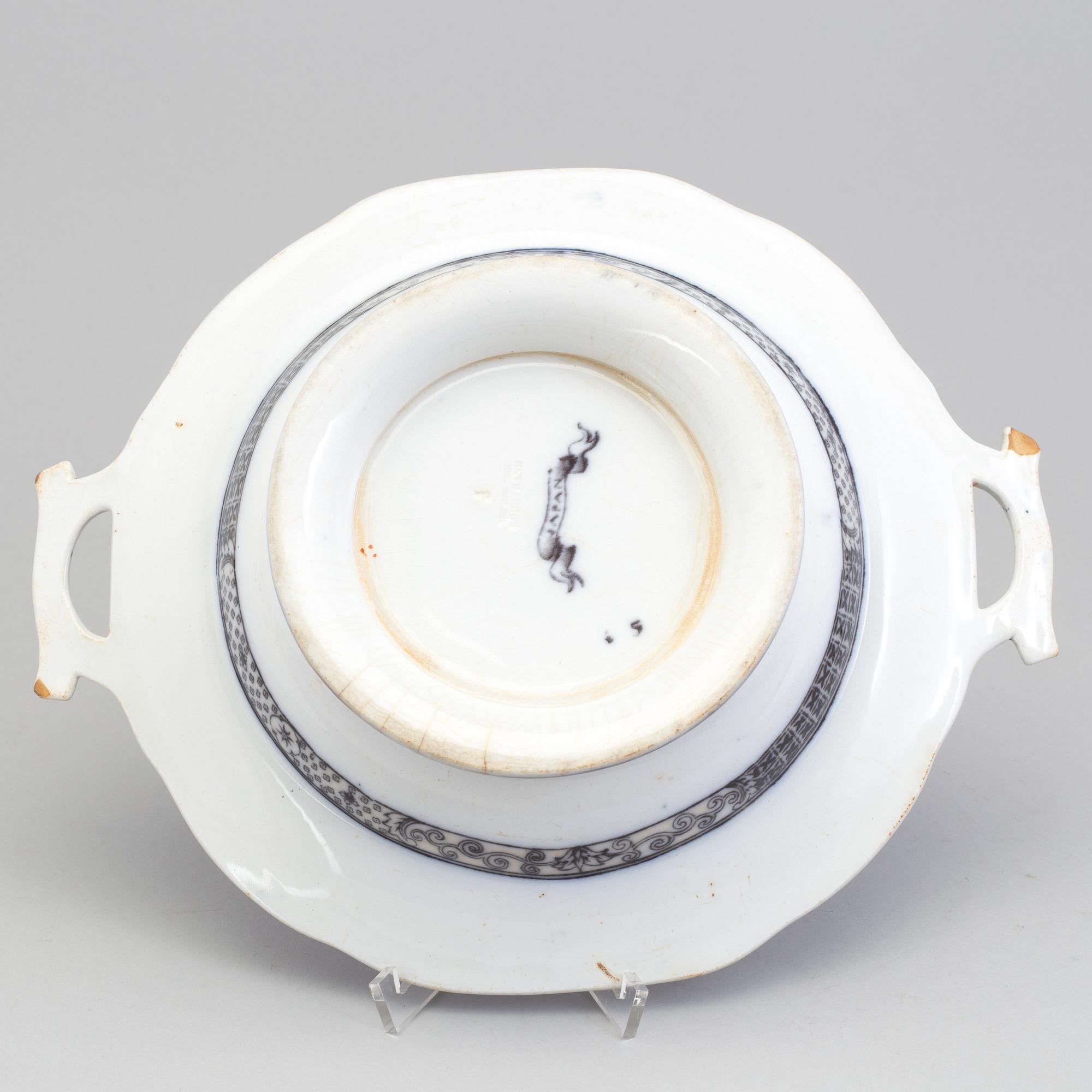 A Rörstrand 'Japan' dinner service, early 20th century (56 pieces).