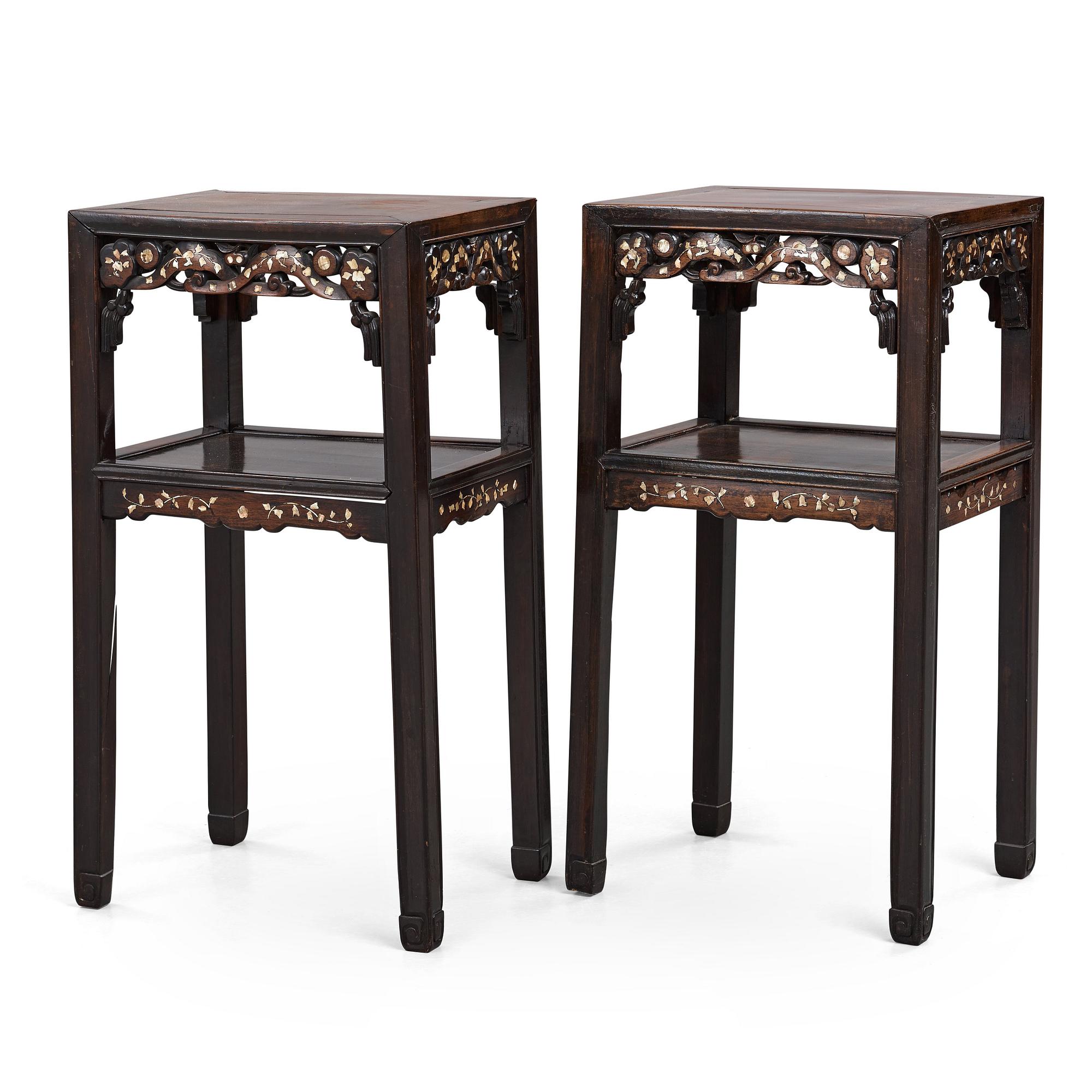 BORD, två stycken, trä. Kina, 1900-tal.