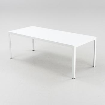 A 'Progetto' desk by Monica Armani for B&B  Italia. 21st Century.