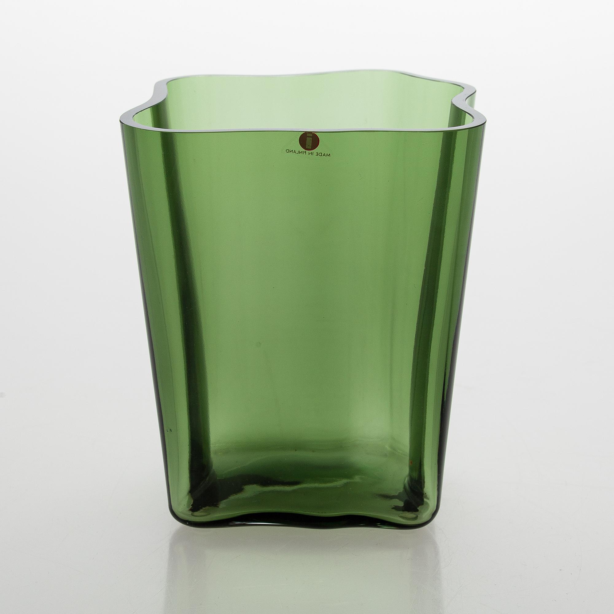 Alvar Aalto, vase signed Alvar Aalto.