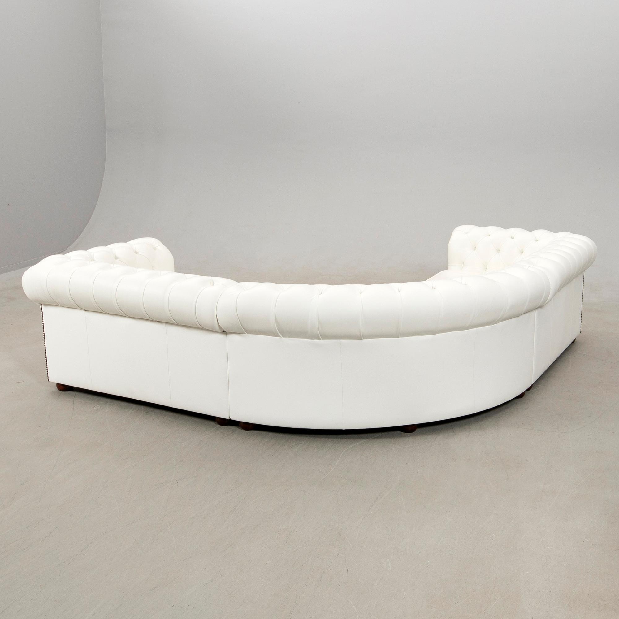 Hörnsoffa, England modern tillverkning.