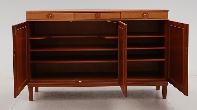 SIDEBOARD, "Herrgården", Carl Malmsten, 1900-talets mitt.