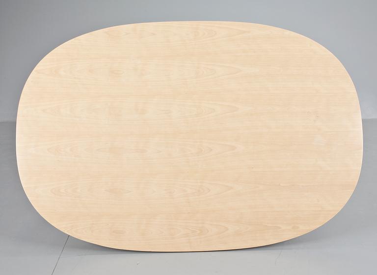 BORD, "Superellips", Bruno Mathsson och Piet Hein för Fritz Hansen, 1986.