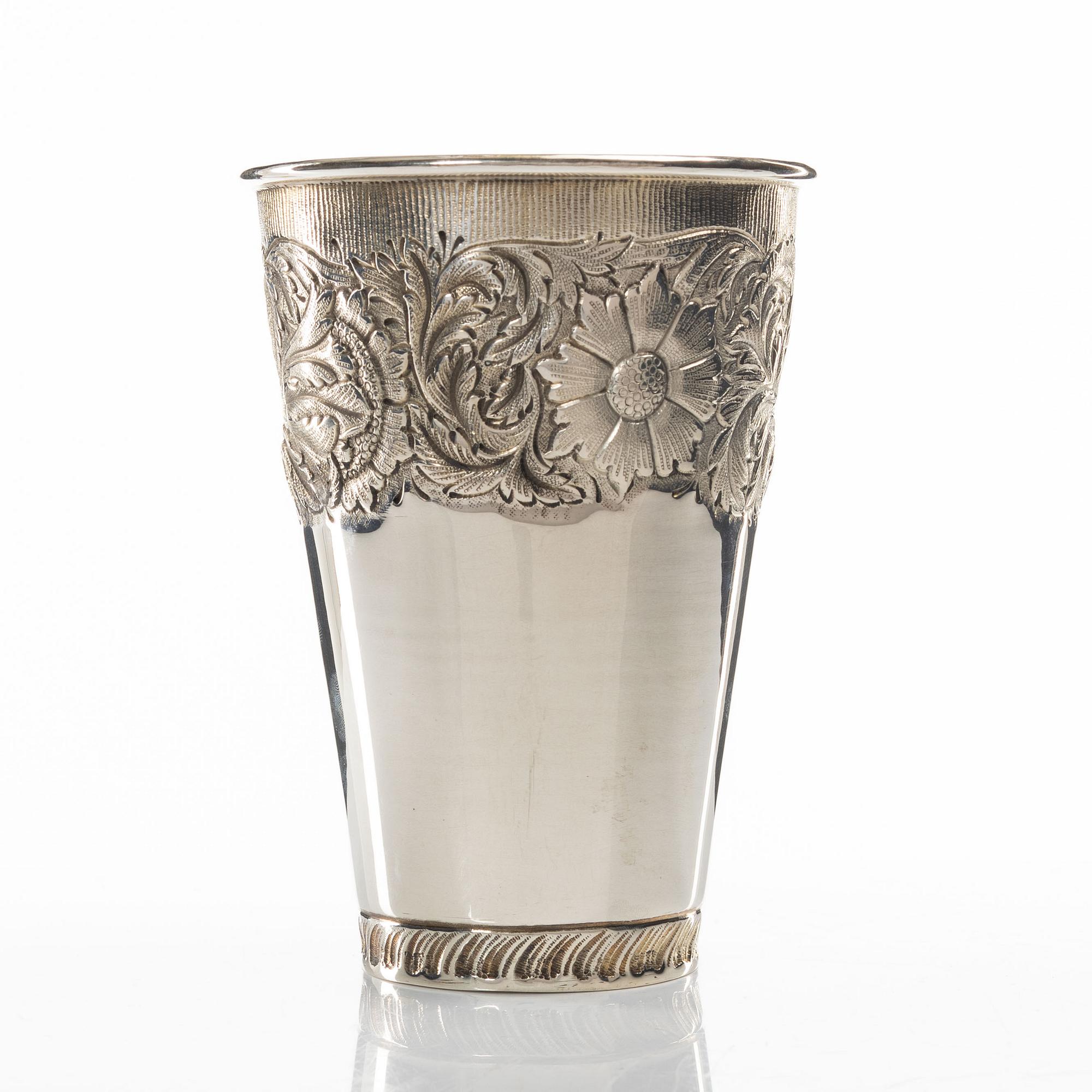 A silver beaker, mark Titulo and 916, Portugal 20th century.
