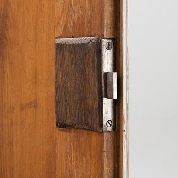 A cabinet, 19th Century.