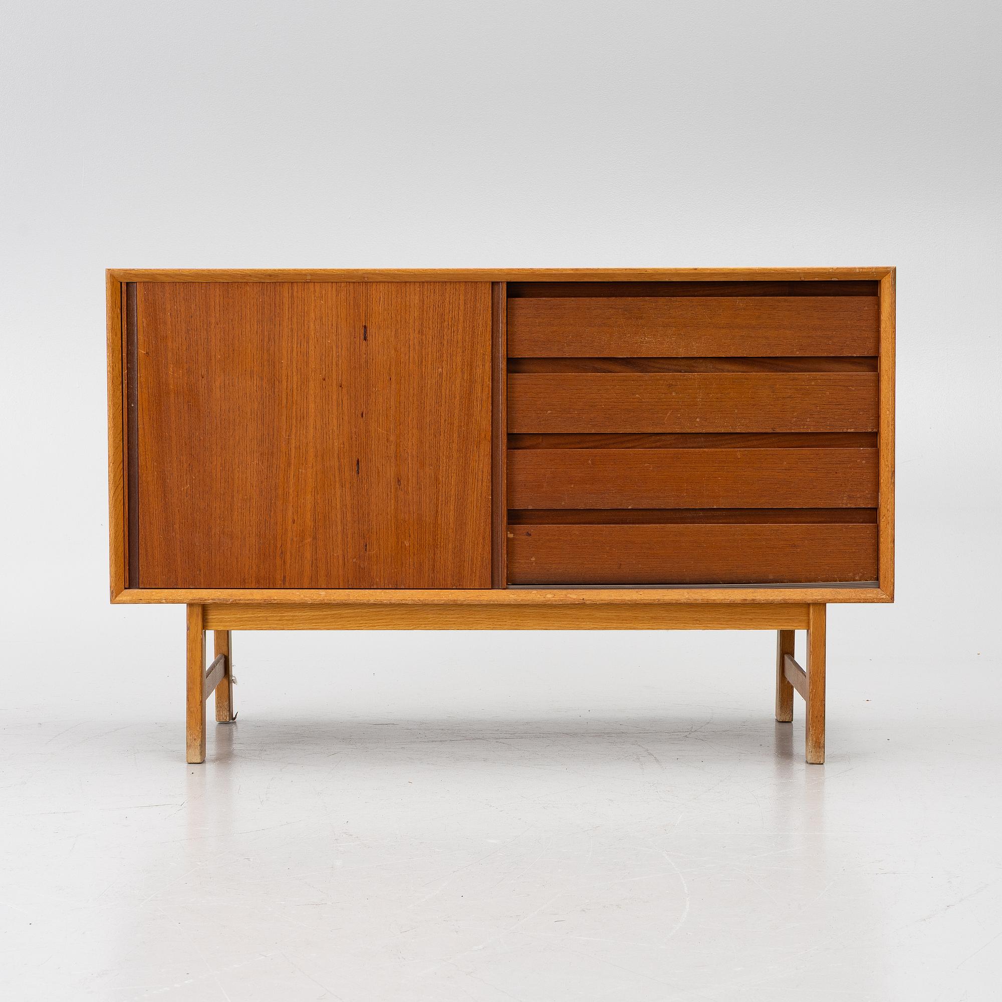 Sideboard, 1900-talets mitt.