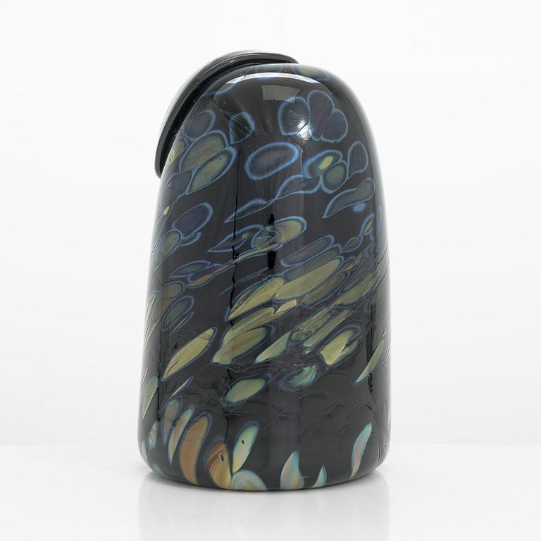 Oiva Toikka, a glass bird, signed signerad O. Toikka Nuutajärvi.