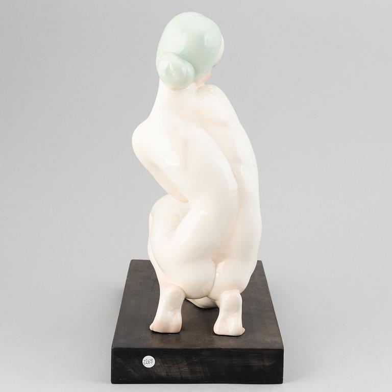 Sandro Vacchetti, a rare creamware figure of a female nude, Essevi, Italy ca 1935.