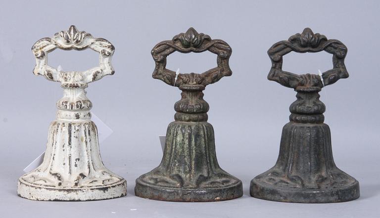 DÖRRSTOPPARE, 3 st, metall, 1900-tal.