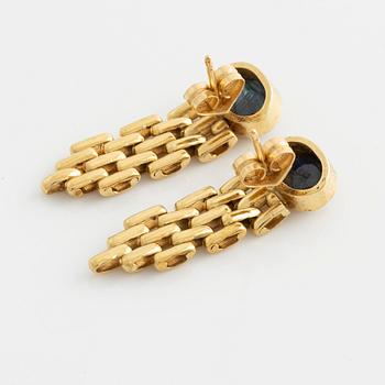 Smyckesset,  guld med cabchonslipade safirer.