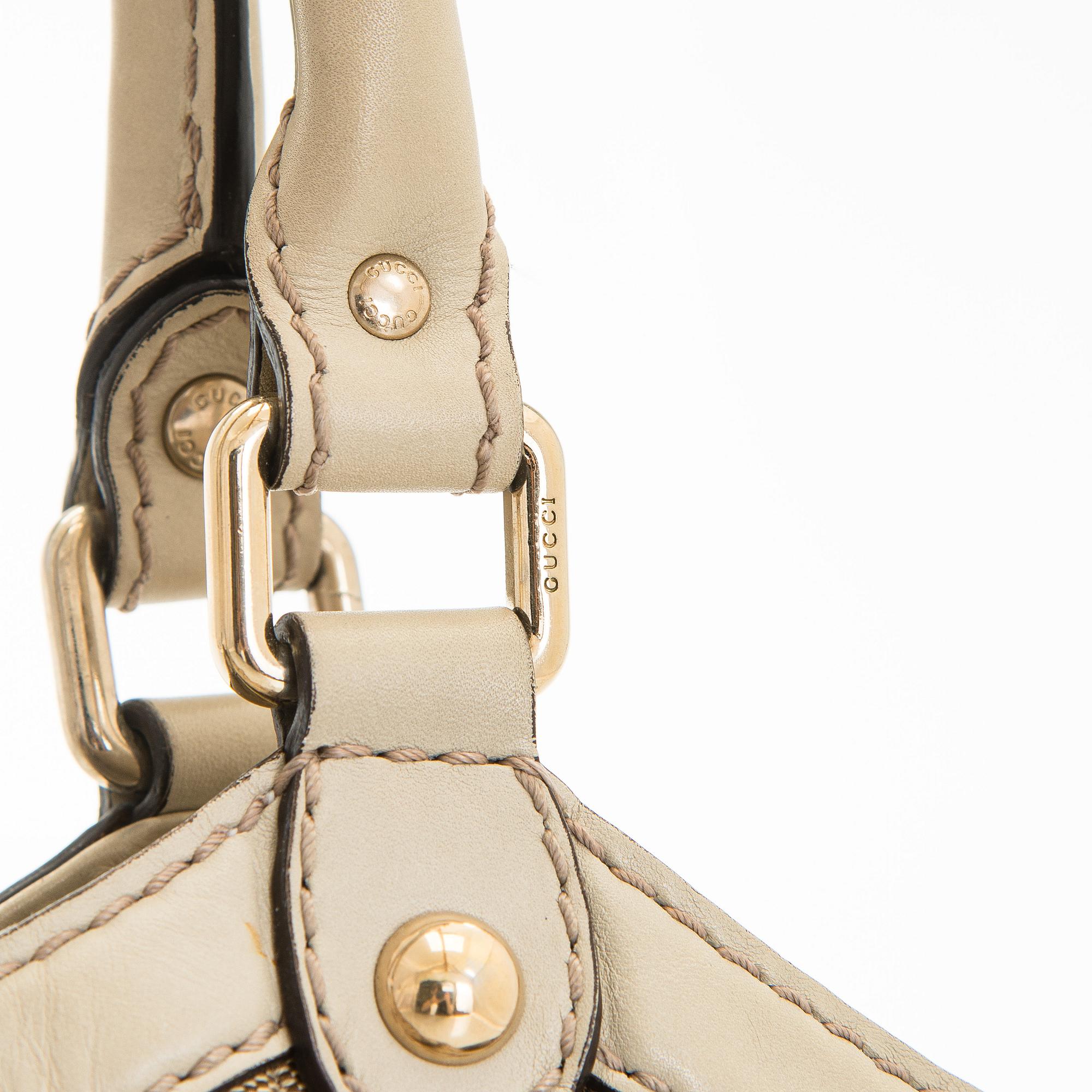 Gucci, a 'Sukey' bag.