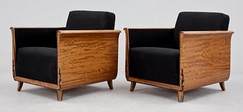 FÅTÖLJER, ett par, 1930/40-tal.