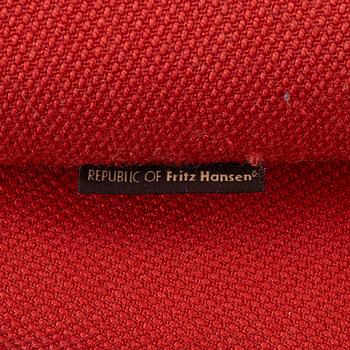 Arne Jacobsen, fåtölj "Ägget", Fritz Hansen, 2014.