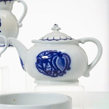 Wilhelm Kåge, service, 84 pieces, "Liljeblå", Gustavsberg.