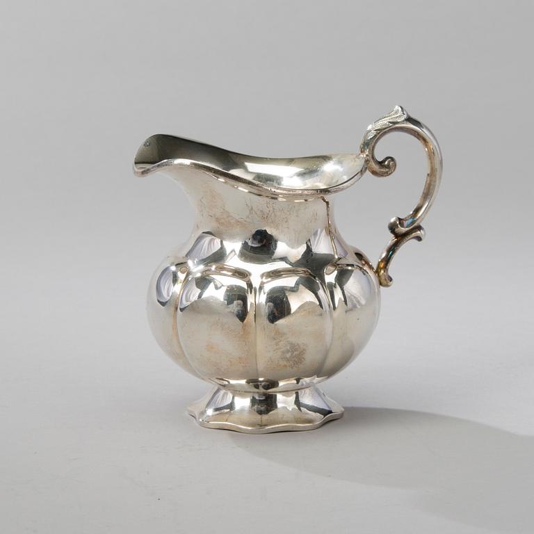 KAFFESERVIS, 3 st, silver, Helsingfors 1952. Totalvikt 1193 g.