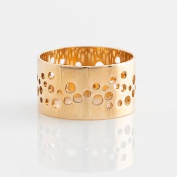 Liisa Vitali, 18K gold ring.