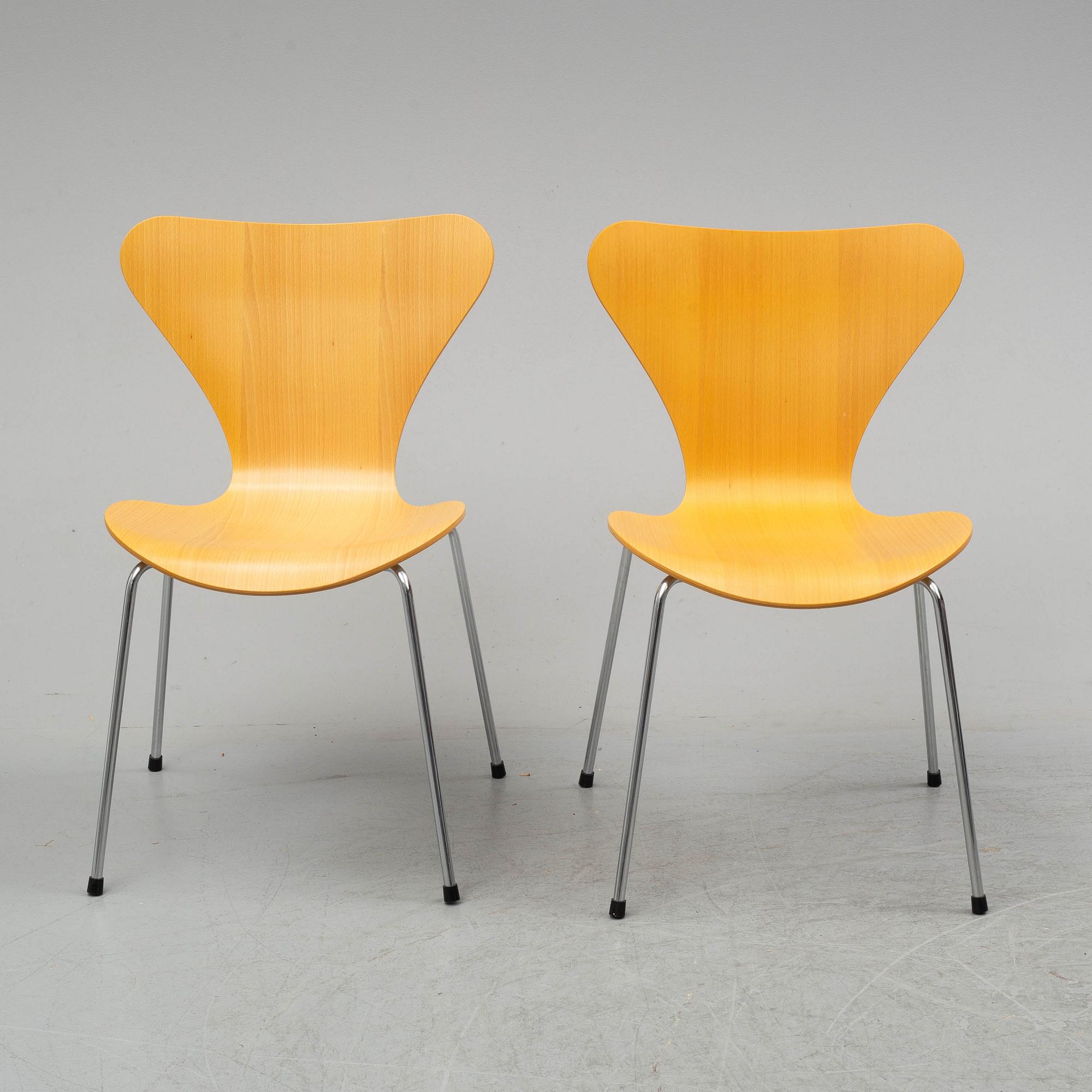 ARNE JACOBSEN, stolar 6 st, ”Sjuan”, Fritz Hansen, Danmark, 1995.