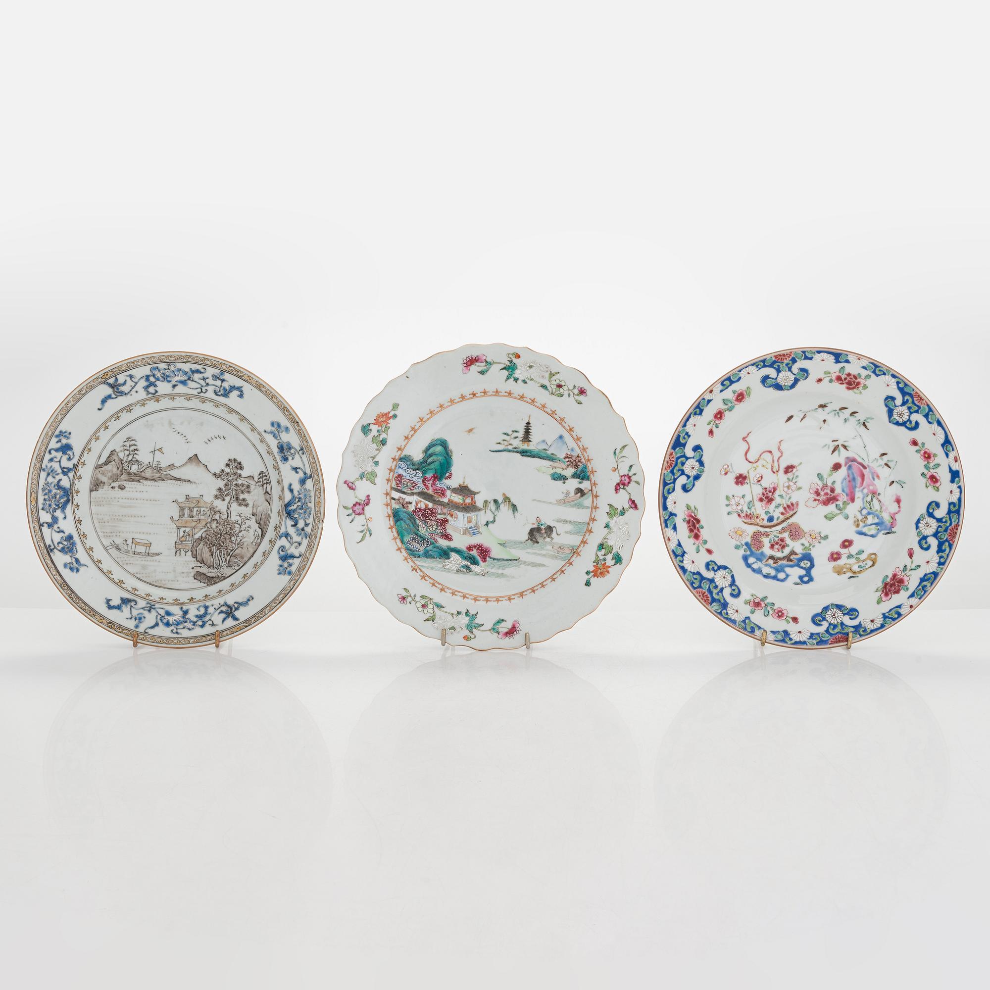 Tallrikar, 9 st, porslin, Kina, Qing-dynasti, 1700-tal och tidigt 1800-tal.