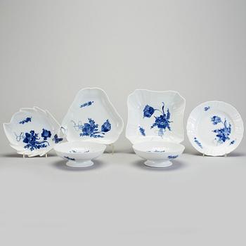 MATSERVIS, 49 delar, porslin, Blå Blomst, Royal Copenhagen.
