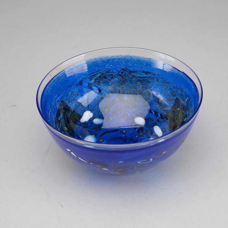 BERTIL VALLIEN, glass bowl, Kosta Boda.