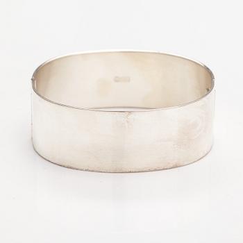 Armband, sterlingsilver. Kalevala Koru, Helsingfors.
