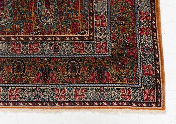 Carpet, semi-antique, Kerman, southern Persia, approx. 256 x 175.