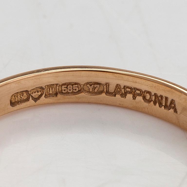 Björn Weckström, Sormus "Kuiskaus", 14K kultaa ja viljeltyjä helmiä. Lapponia 1976.