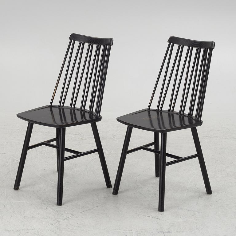 Hans K. dining table and two chairs "Zig-zag, contemporary.