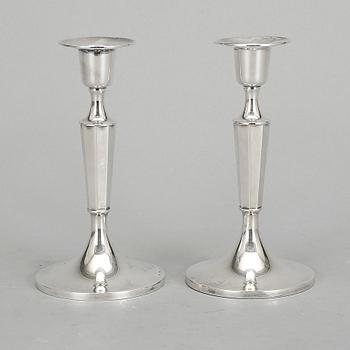 LJUSSTAKAR, ett par, silver, MGAB. Uppsala, 1962.