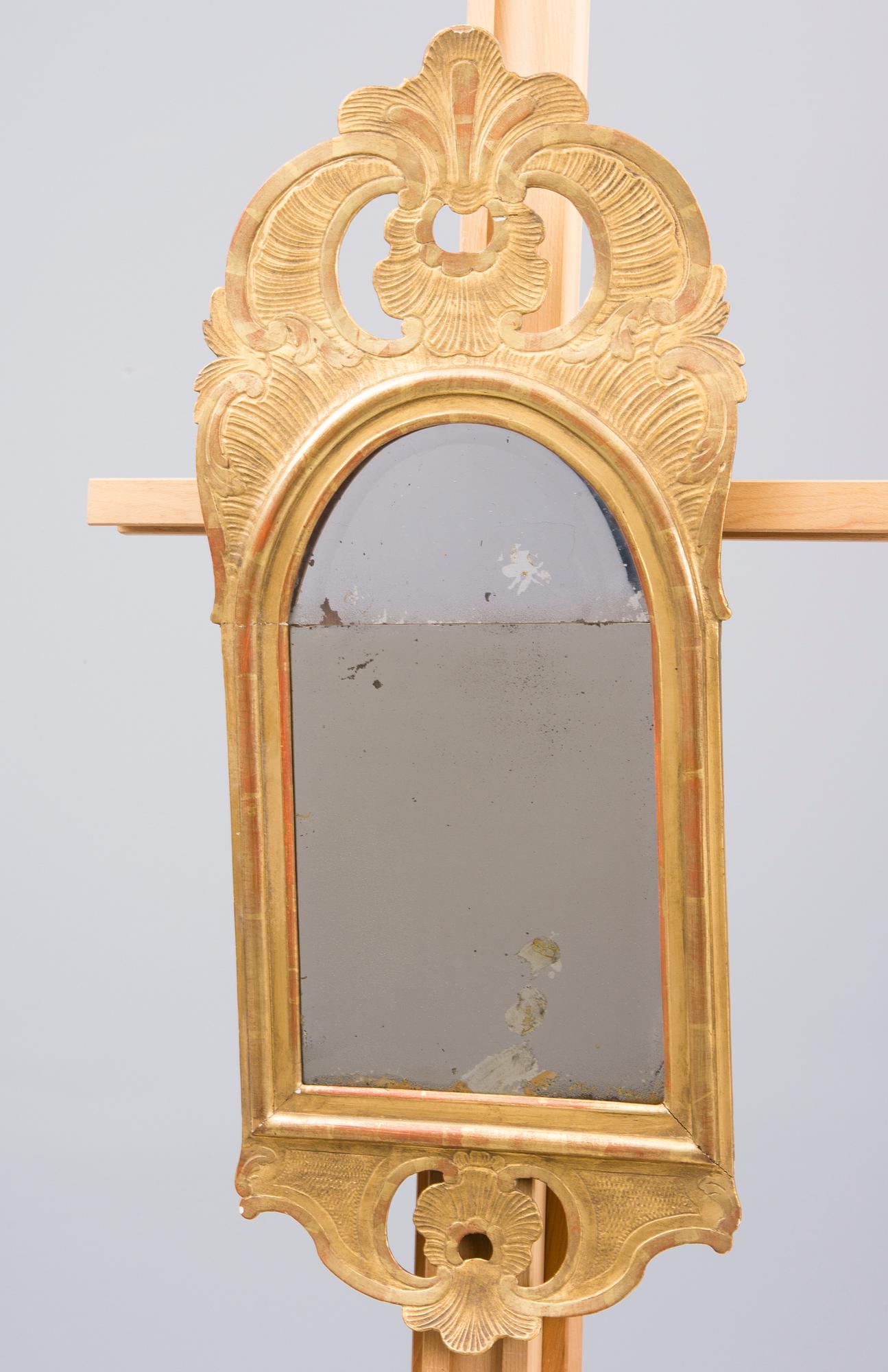 SPEGEL, rokoko, hallstämplad, troligen Norrköping, 1700-talets senare hälft.