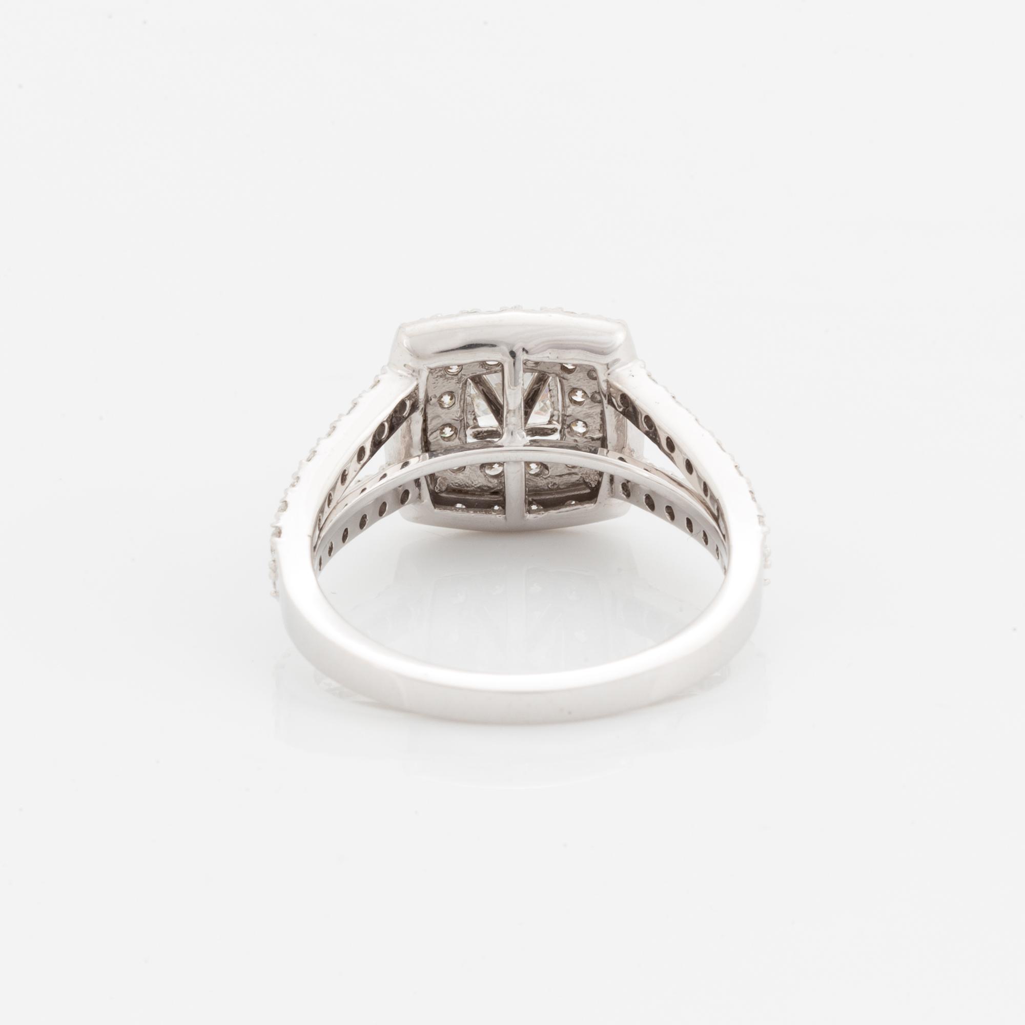 Ring med diamanter, med GIA dossier.